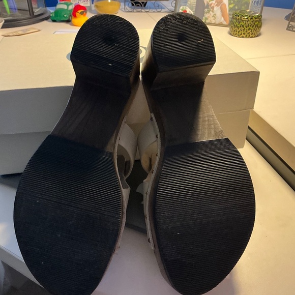 CALLEEN CORDERO ROLEXA SANDAL. SIZE 9 - Picture 3 of 5